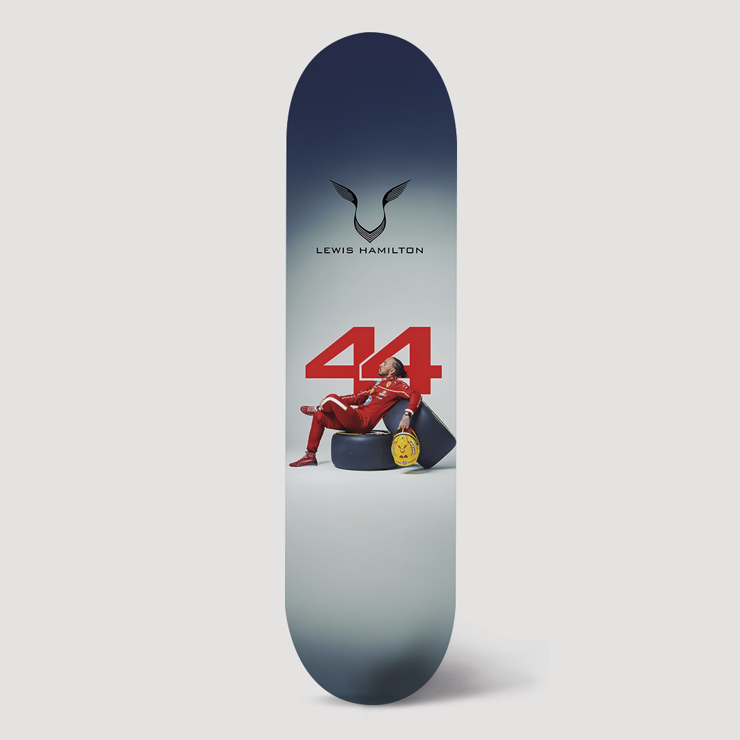 SKATE Lewis Hamilton 44